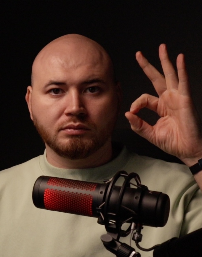 Артём Исламов